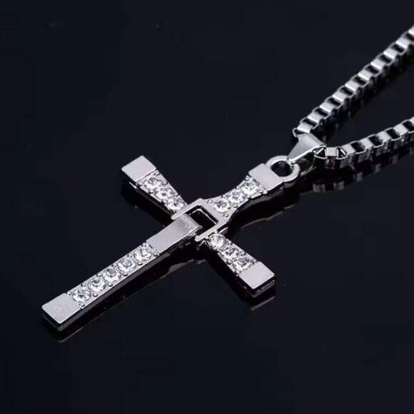 Silver Cross Necklace Fast & Furious CZ Diamonds Christian Vin Diesel Faith Gift - Picture 1 of 8